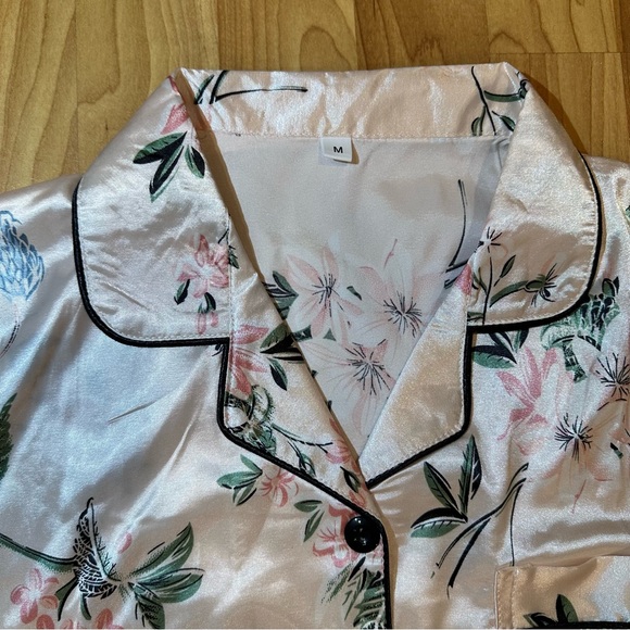 Light Pink Floral Women’s Pajama Set Button-down Collared Shirt and Short Set - Picture 6 of 12